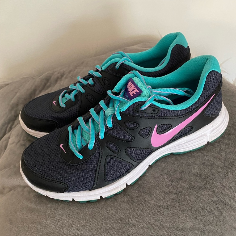 Nike Sneakers. NWOT- Worn once!
